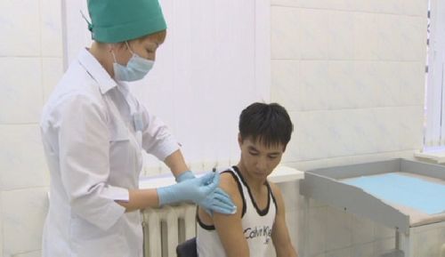 Массовая вакцинация против гриппа продолжается в казахстане