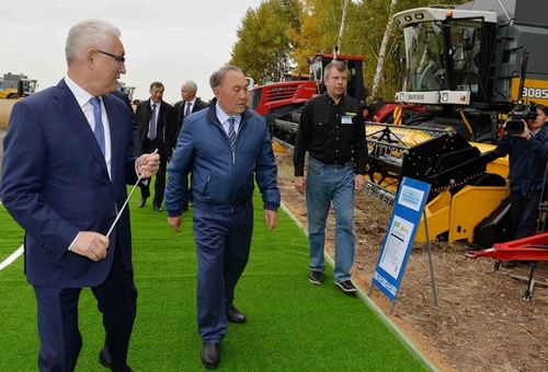 Президент казахстана посетил ряд соцобъектов ско