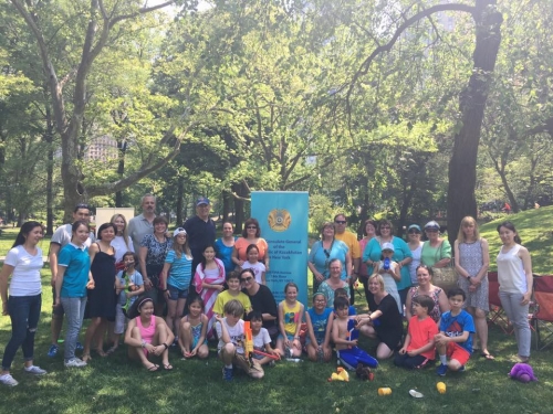 Усыновленные казахстанцы участвовали в праздновании дня защиты детей в нью-йорке
