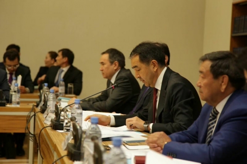 В астане состоялось первое заседание комиссии по земельной реформе