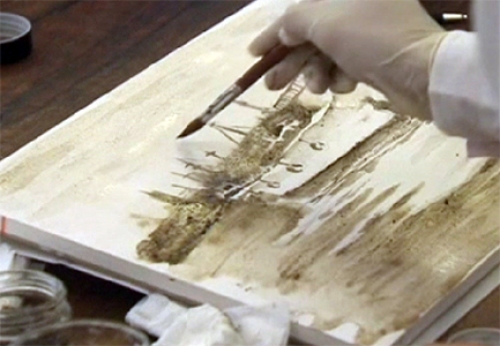 В филиппинах художники рисуют картины акварелью из осадка загрязненных рек