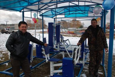 В селе обутковское макушинского района открыли спортивную площадку в рамках программы устойчивое развитие сельских территорий. - «спорт»